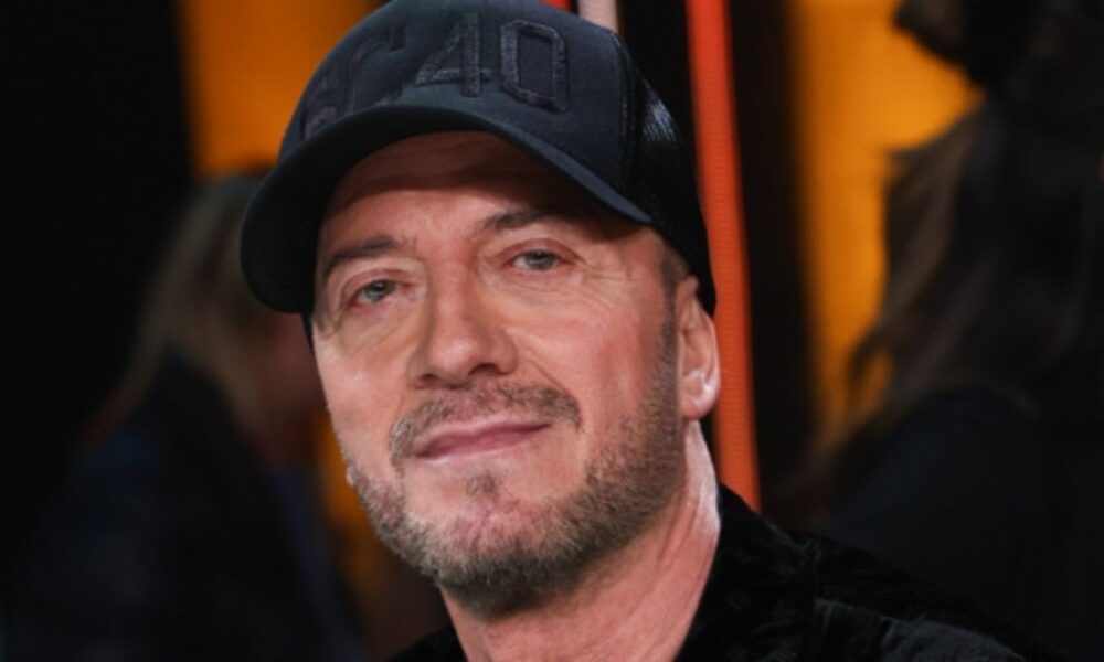 Raf torna a Sanremo 2026 con «Ora e per sempre»