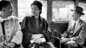 Rosa Parks, la donna che disse “No”: la storia dell’attivista dei diritti civili