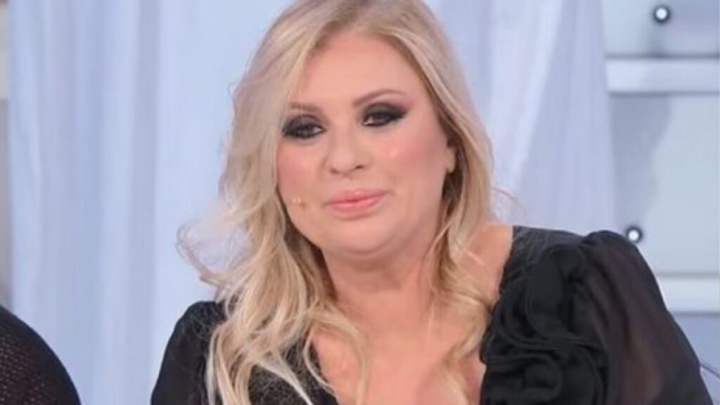 Mario Adinolfi contattato per il Grande Fratello Vip: "Tina Cipollari opinionista? Pensa a fatturare" 53 tina cipollari