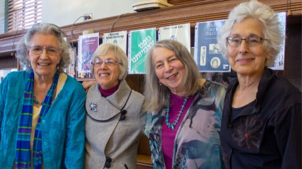 Norma Swenson: La Pioniera di "Our Bodies Ourselves" che Rivoluzionò il Parto Naturale e l'Autonomia Femminile 54 Norma Swenson 3