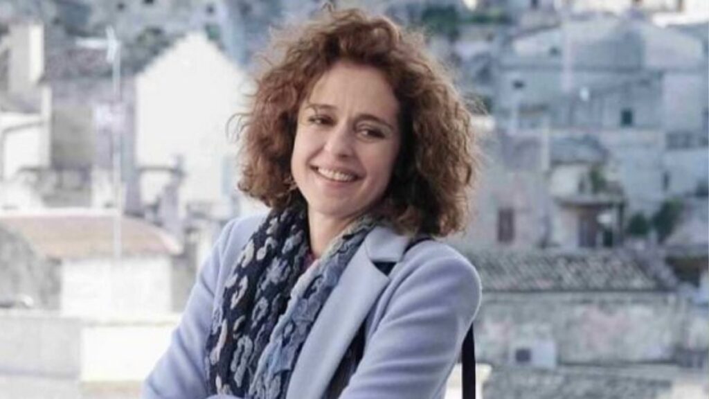 Ascolti TV di domenica 15 marzo 2026: Imma Tataranni domina la prima serata, bene Che Tempo Che Fa e Affari Tuoi 52 VANESSA SCALERA