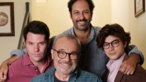 Ascolti TV 13 aprile 2026: Canale5 domina con I Cesaroni, Affari Tuoi rincorre ma vince la Ruota