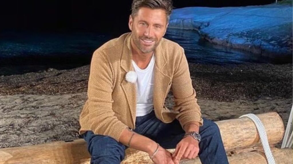 Filippo Bisciglia, chi è il conduttore di Temptation Island: carriera, vita privata e curiosità 53 filippo bisciglia 1