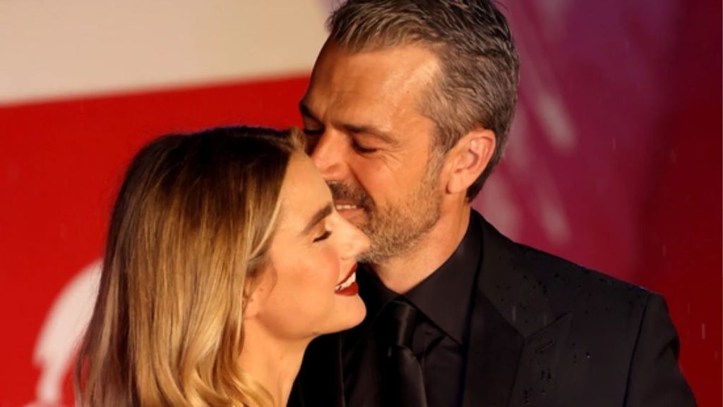 Doc - Nelle tue mani 4, Luca Argentero svela le novità: "Ritorno traumatico per Fanti" 3 luca argentero e cristina marino