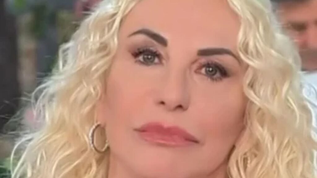 Dramma a È sempre mezzogiorno: è morto il marito di Giusina Battaglia, il dolore di Antonella Clerici 3 antonella clerici